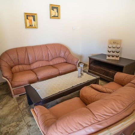 Toscana Apartman Gyula Ngoại thất bức ảnh