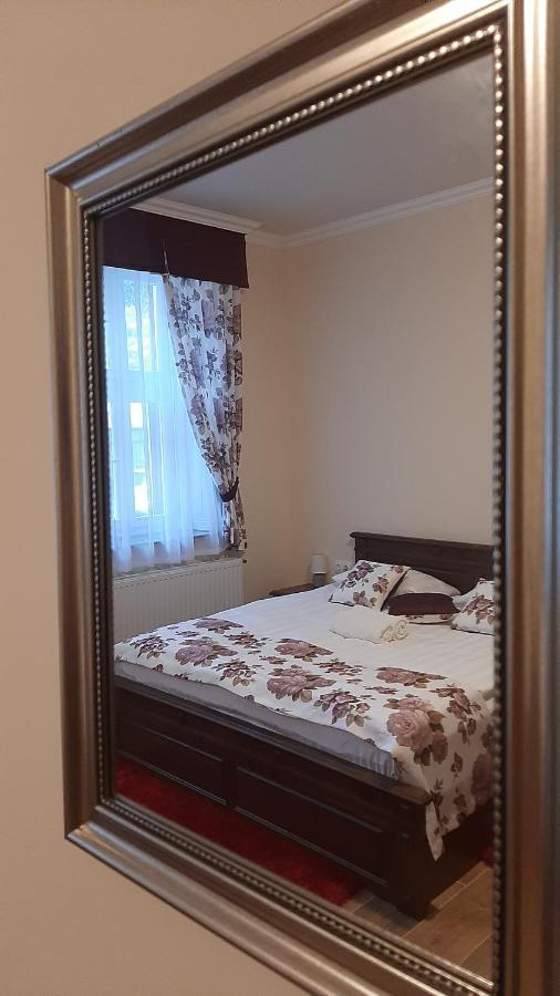 Toscana Apartman Gyula Ngoại thất bức ảnh