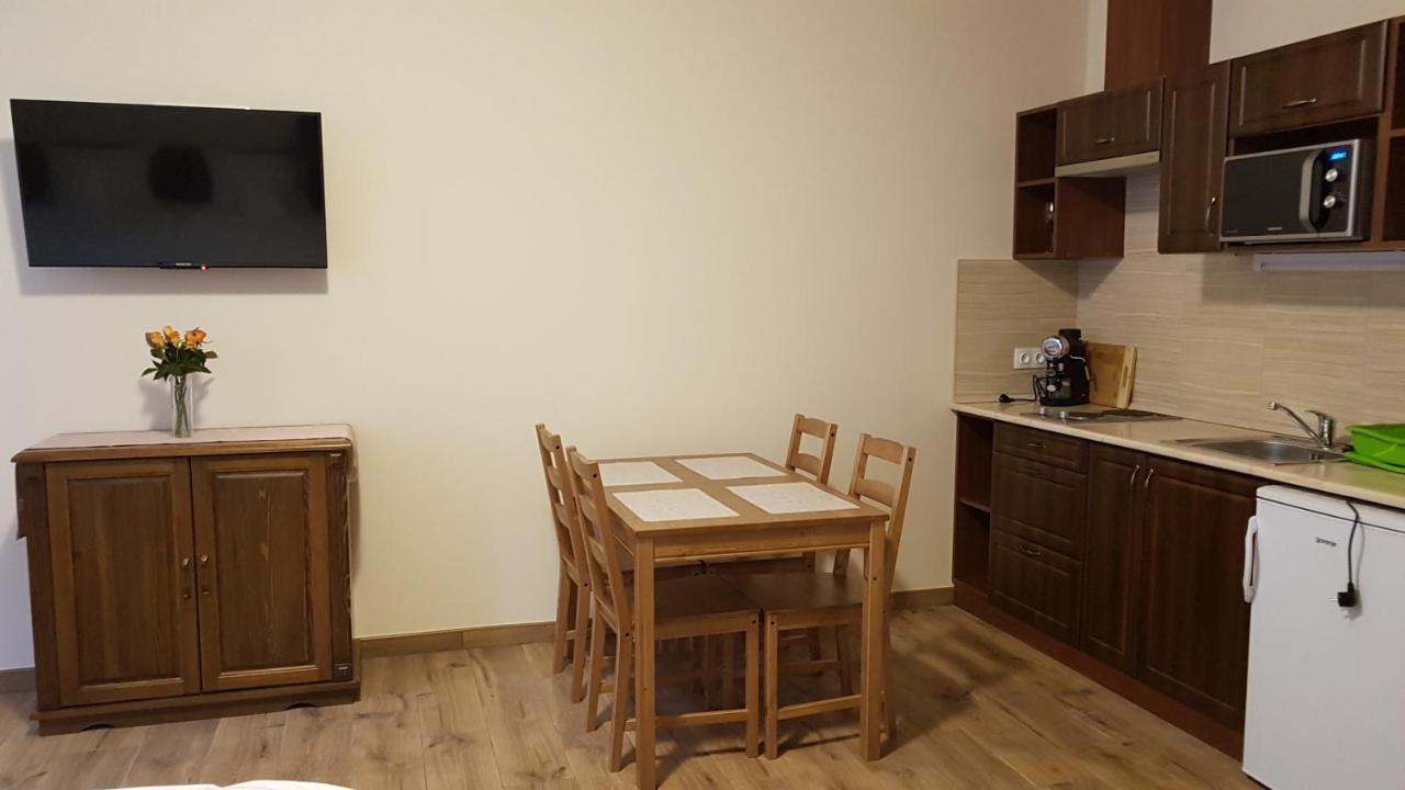 Toscana Apartman Gyula Ngoại thất bức ảnh